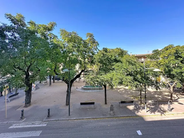 Edificio en venta en Salt (Girona) – 617 m2 con local comerc - foto 3