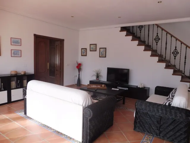 Villa 6 dormitorios con vistas al mar en La Cala de Mijas — 34