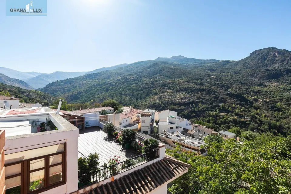 EDIFICIO en Güejar Sierra