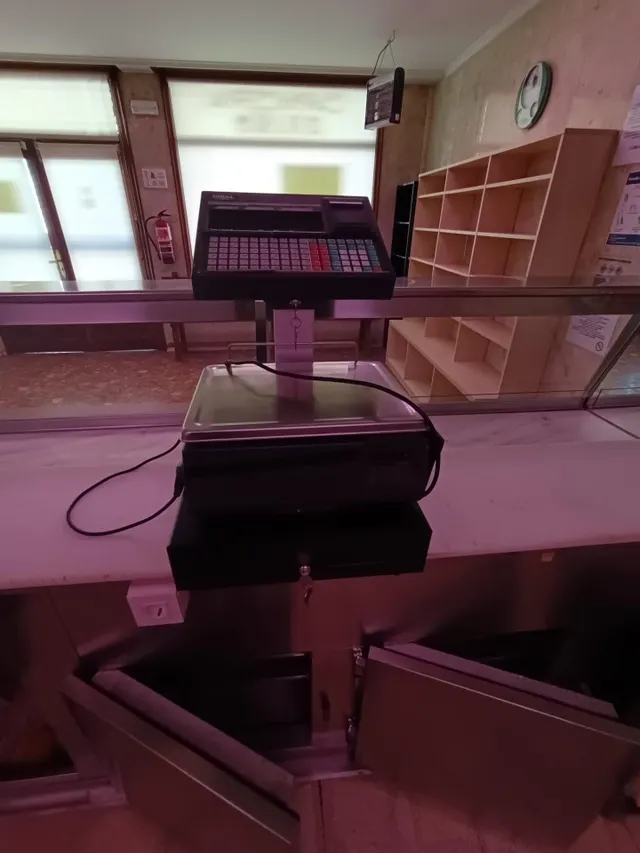Alquiler de local preparado como carniceria — 12