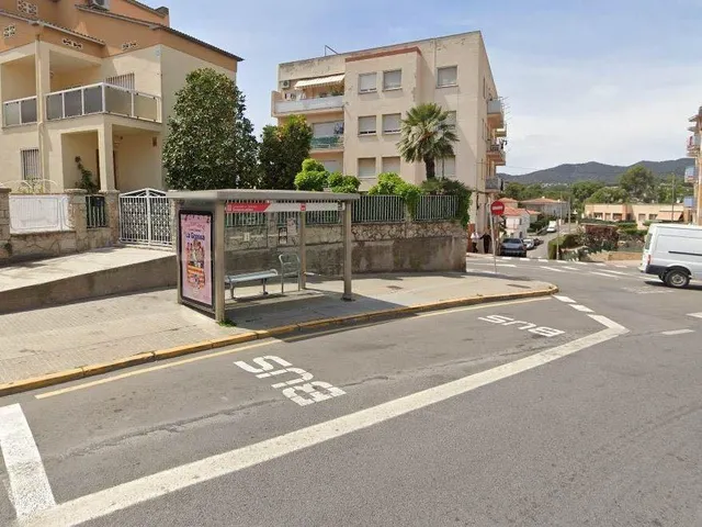 Amplio local alquilado para inversores en zona Bóbiles de Piera — 14