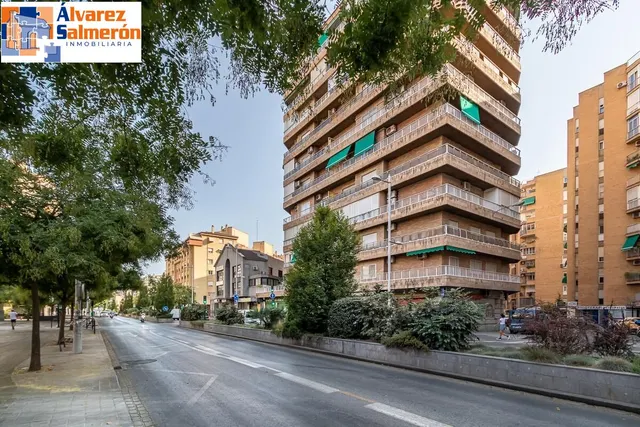 MAGNIFICA VIVIENDA EN LAS FLORES - CAMINO DE RONDA — 30