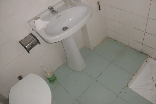 Local comercial en Avda. Daniel Gil - Ontinyent — 5