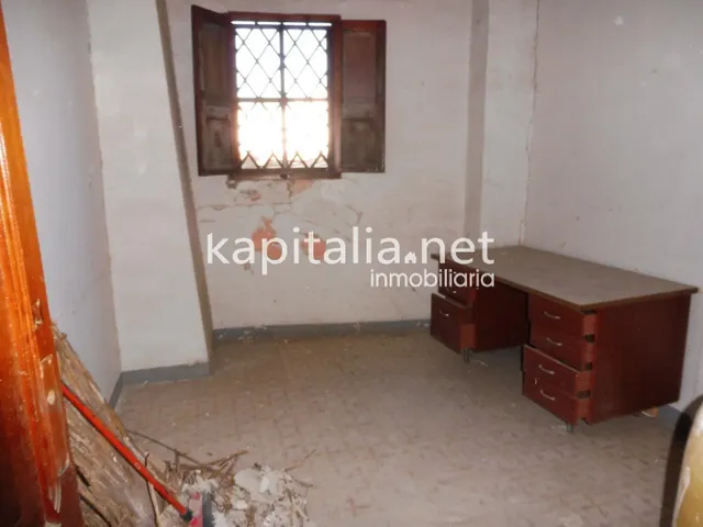 Casa a la venta en La Vila de Ontinyent. — 26