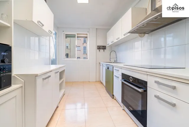 Piso de 110 m2 con 3 dormitorios, parking y trastero en cas capiscol — 18