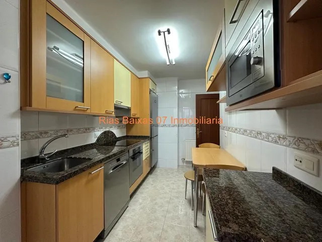 REF 7012 PISO 3 DORM. 2 BAÑOS CON PLAZA DE GARAJE Y TRASTERO EN C. PAULINO FREIRE (VIGO) — 6