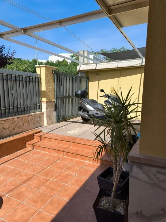 Chalet pareado en zona Recinto Ferial, Málaga — 8