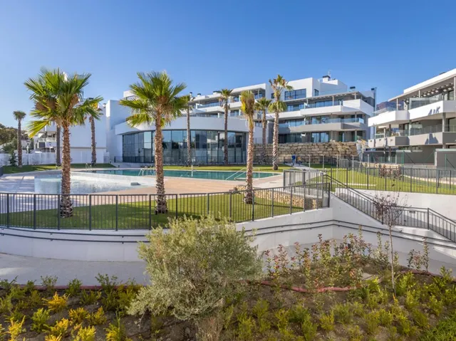 AOARTAMENTO EN ESTEPONA CON VISTAS AL MAR CERCA DEL CENTRO Y DE LA PLAYA — 10
