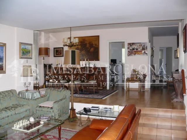 PRECIOSO PISO EN EL EXCLUSIVO COMPLEJO RESIDENCIAL LES LLOSES — 22