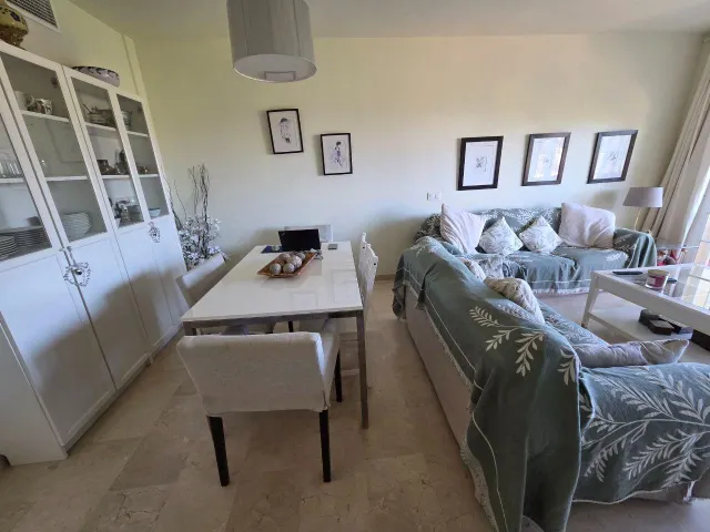 Bajo con terraza de 24 m2 y vistas al golf en Royal Golf Riv - foto 3
