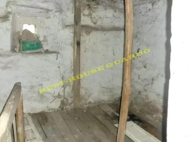 CASA COCHERA Y CHOCO PARA REFORMAR LAS HERAS — 18