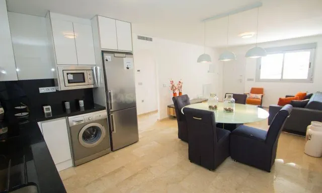 Magní­fico apartamento entre el mar y el golf! - foto 2