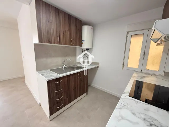 Piso en venta en Alicante, 75m2, 3 habitaciones un baño completo, segunda planta con ascensor. plaza de garaje . zona de ciudad elegida — 15