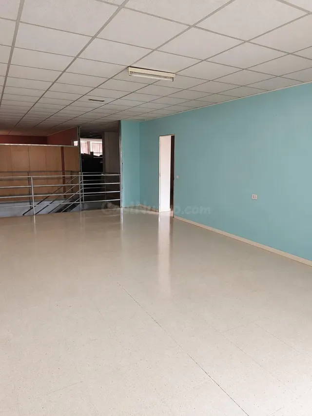 Edificio de gran superficie con potencial de cambio de uso en Manacor — 2