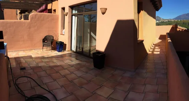 Gran Atico Duplex entre marbella y Estepona , lado playa 2º linea — 8