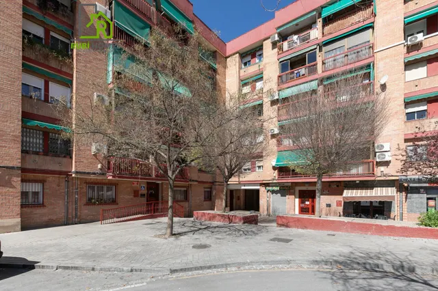 Piso con terraza y patio en Granada — 21