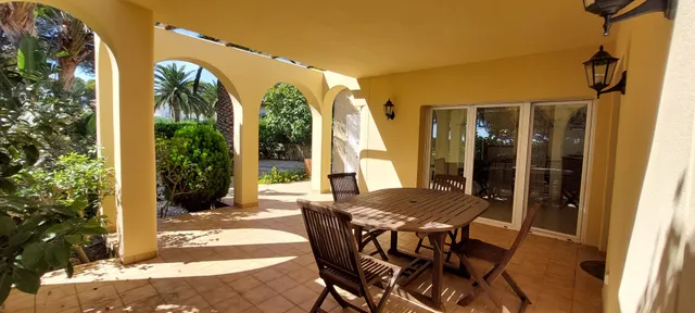 Chalet en venta en Les Tres Cales — 40