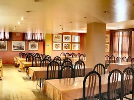 Hotel 5300m² en alquiler - La Palmera - Manuel Siurot — 7