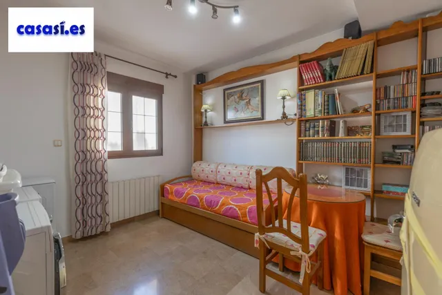 Adosada con 4 dormitorios, amplias terrazas y vistas a Granada y sierra nevada — 31