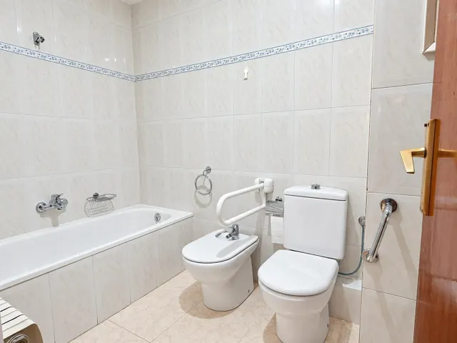 FANTASTICO PISO EN PLENA CREU ALTA — 11