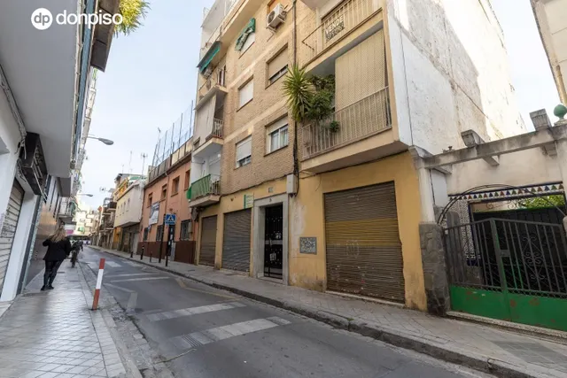 Ático reformado con ascensor, terraza y chimenea, listo para entrar a vivir — 24