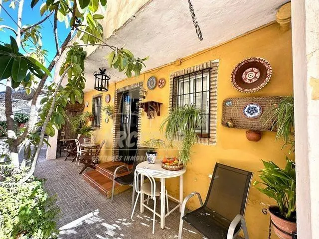 CERCA DE NUESTRA OFICINA - Parcela de 1000 m2. con casa de 2 - foto 5