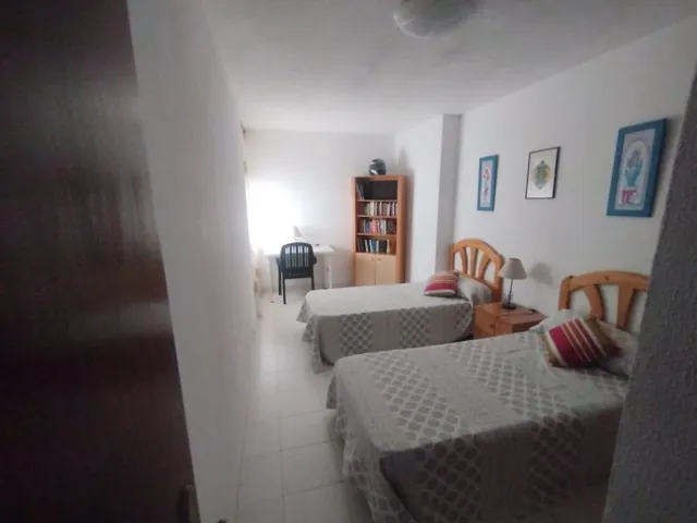 Parque La Reina.. Piso 3 habitaciones, 2 baños, balcon, garaje, trastero, solan — 6
