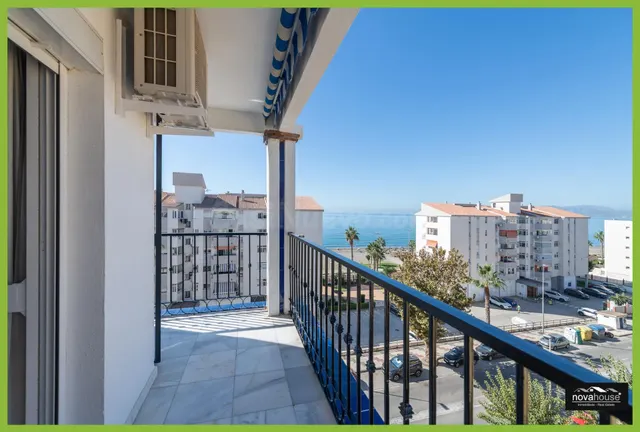 PRECIOSO ÁTICO CON VISTAS ESPECTACULARES AL MAR - foto 4