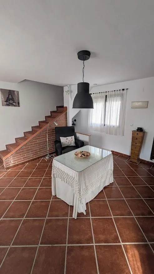 Casa rústica con terrazas y vistas a la montaña en Totalán — 6