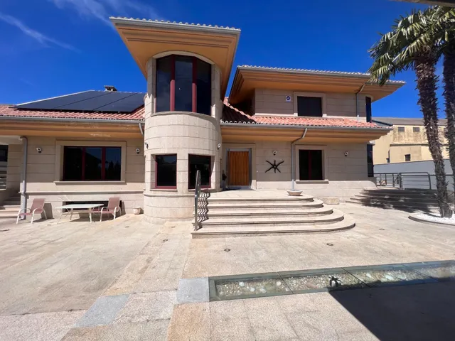 CHALET INDIVIDUAL CON PISCINA PRIVADA EN ERAS DE RENUEVA — 6