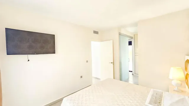 Villa 3 habitaciones 125m² en venta - Cuidad Quesada - foto 2