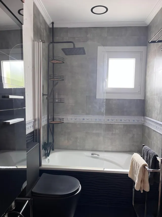 Estupendo triplex en zona campo de futbol — 12