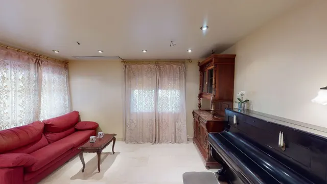 Piso 5 habitaciones 207m² en alquiler - Estación — 25