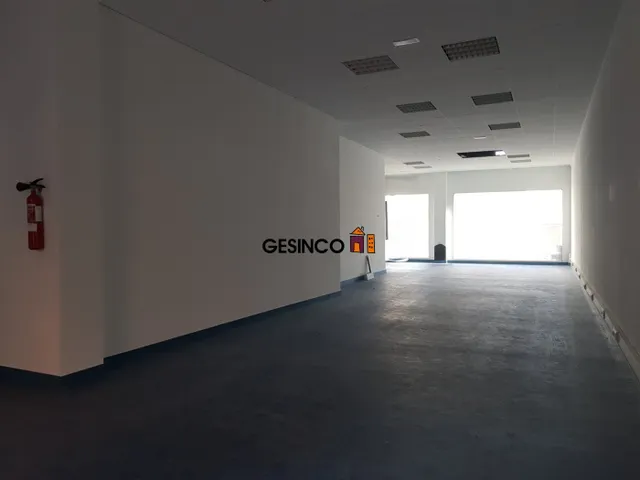 LOCAL COMERCIAL EN ALQUILER EN AMPLIA AVENIDA - ZONA SAN JOSÉ — 2