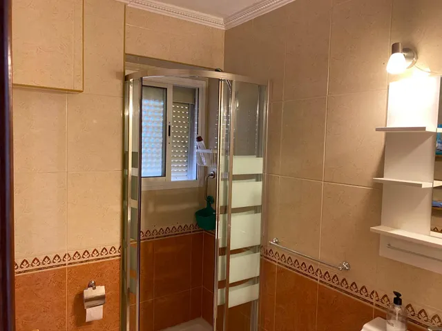 SE ALQUILA HABITACIÓN A ESTUDIANTE — 19