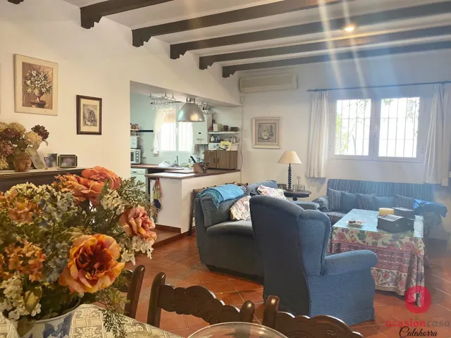 GRAN CASA CON TERRENO EN LOS ALGARBES (LA CARLOTA) - 3.500 METROS ¡HIPOTECABLE! — 10