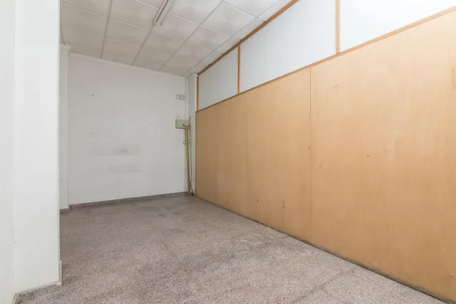 LOCAL EN VENTA EN CALLE FILET DE FORA — 20