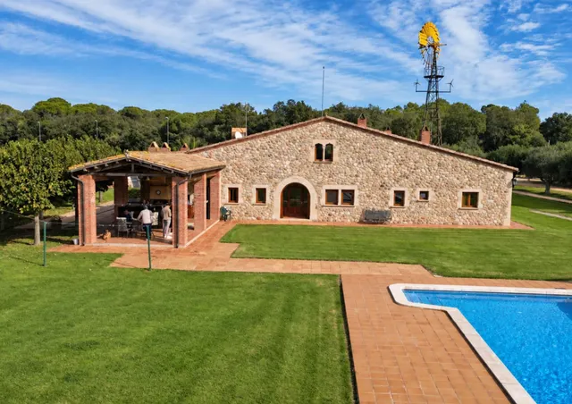 Exclusiva finca ecuestre rodeada de naturaleza, con máxima p - foto 2