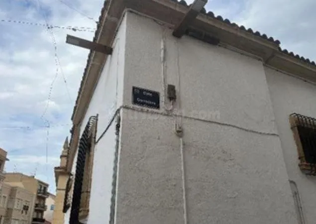 SE VENDE piso OKUPA en C CL CORREDERA,24 Esc:E Pl:6 Pt:CD Al - foto 2