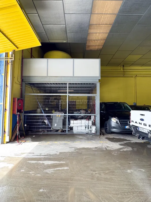 Se alquila en EXCLUSIVA nave rent a car en funcionamiento con taller, lavadero automático y plazas de garaje — Junto al Aeropuerto de Málaga — 27