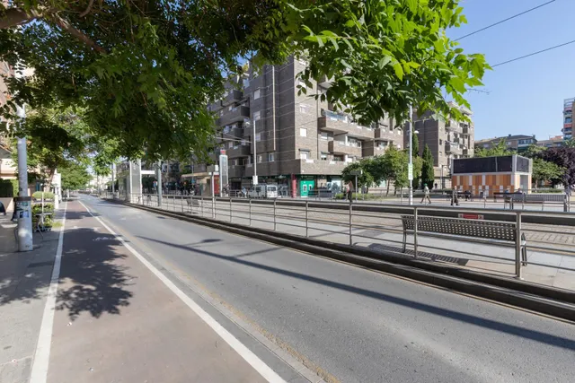 Fantástico piso en calle Palencia — 48