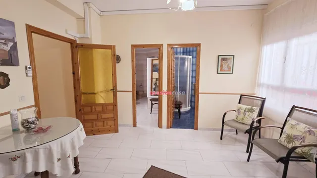 LOCAL Y PISO  EN VENTA EN EL VISO — 25