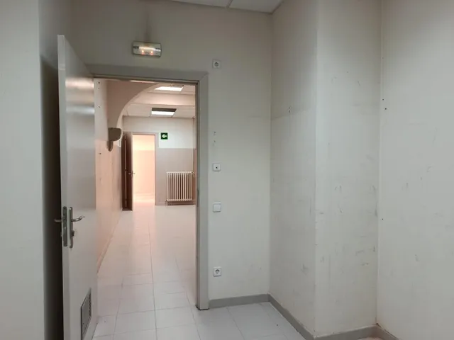 Local de grandes dimensiones en la Plaça Major de Manresa — 26
