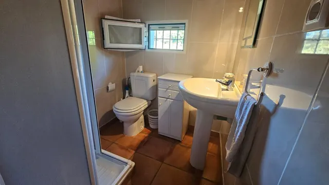 Chalet independiente en Siete Fincas: 3.000 m2 de parcela, piscina y muchísima privacidad — 33