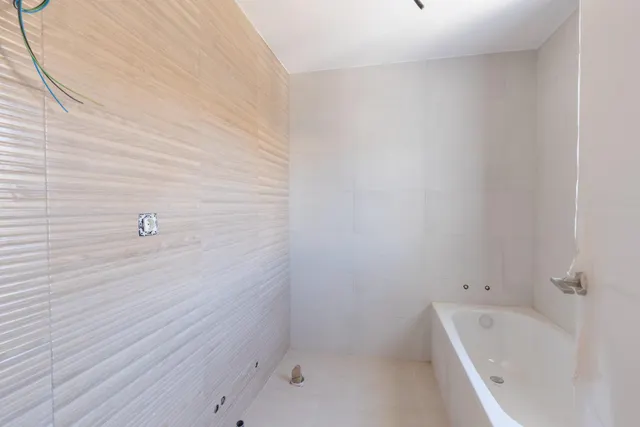 Espectacular casa adosasa de obra nueva — 25