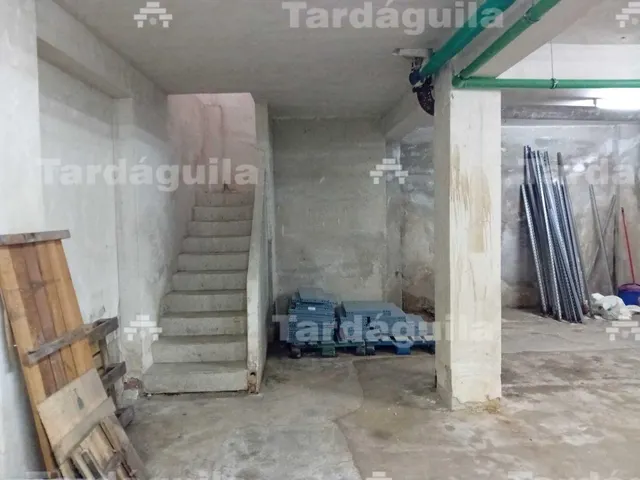 LOCAL EN BRUTO JUNTO AL CORTE INGLES — 8