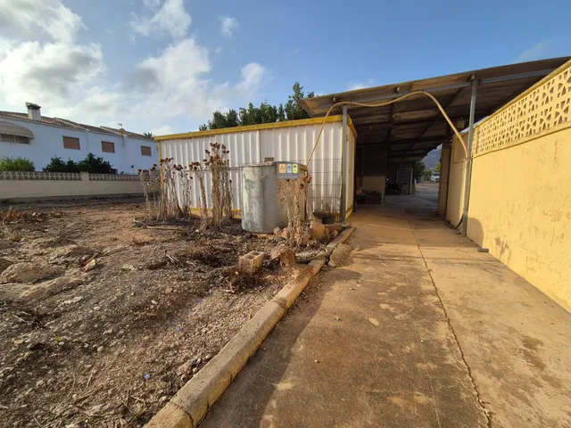 CASA EN EL CAMPO CERCA DEL PUEBLO — 13
