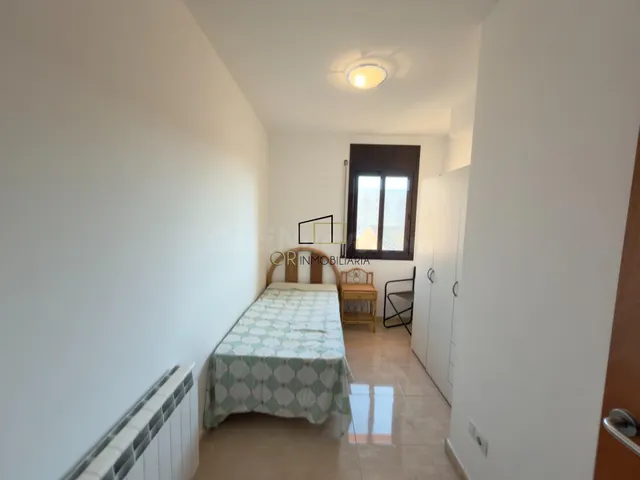Piso de 2 habitaciones en Roda de Berà con parking y traster - foto 4