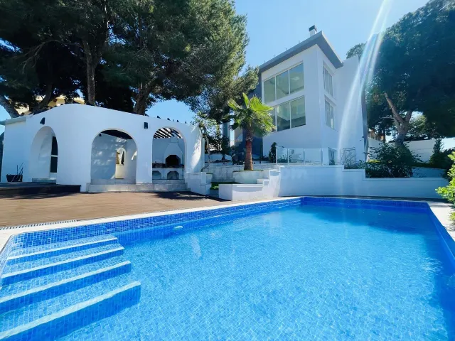 Villa 6 habitaciones 218m² en venta - Urbanización Perla del - foto 2