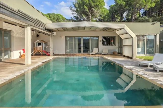 Exclusiva vivienda de alto standing en La Jonquera.